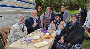 AK Parti Adayı Bahadır Yenişehirlioğlu Gökçeahmet Mahallesi hayrına katıldı