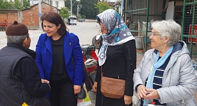İYİ Parti Adayı Aslı Öz Cumhuriyet ve Hürriyet Mahallelerini ziyaret etti