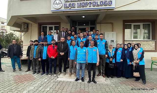 Akhisar'da 28 din görevlisi İskenderun'a gitti