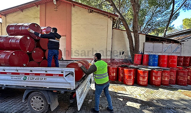 Akhisar'da çöp varilleri sobaya dönüştürülüp deprem bölgesine gönderilecek
