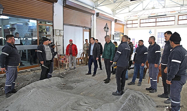 Akhisar'da havuzlu çarşı yenileniyor