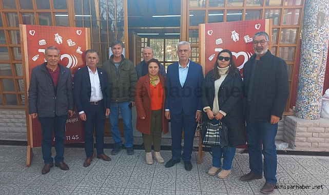 Akhisar Kent Konseyi ilk ziyareti sosyal market ve butik mağazası oldu