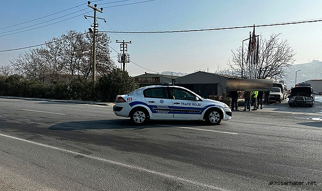 Akhisar sanayi çıkışı Gölmarmara yolunda yine kaza