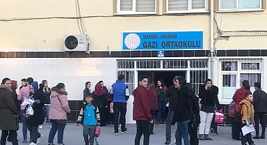 Depremin ardından Akhisar'da eğitim öğretim başlıyor