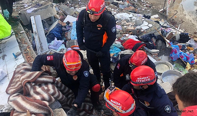 Manisa Büyükşehir Belediyesi Afet Bölgesinde Arama-Kurtarma Çalışmalarına Başladı