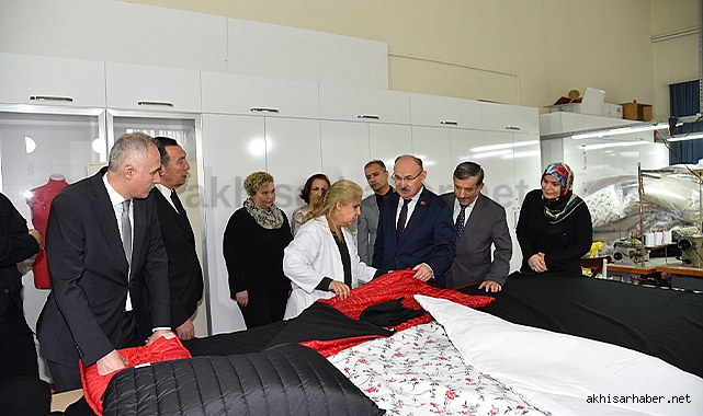 Manisa Deprem Bölgesi İçin Çalışmaya ve Üretmeye Devam Ediyor