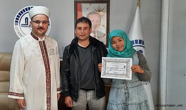 Tayland vatandaşı Khemmarat müslüman oldu