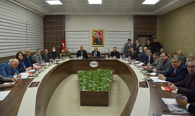 Vali Yaşar başkanlığında deprem bölgesi için toplantı yapıldı