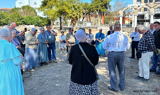100 kişilik kafile Thyateira antik kentini ziyaret etti