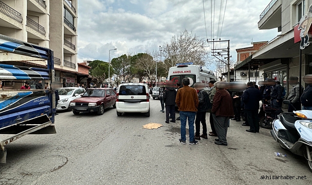 Akhisar'da kadına çarpan otomobil kayıplara karıştı