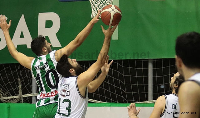 Akhisarlı devler Vefa deplasmanından mağlup ayrıldı