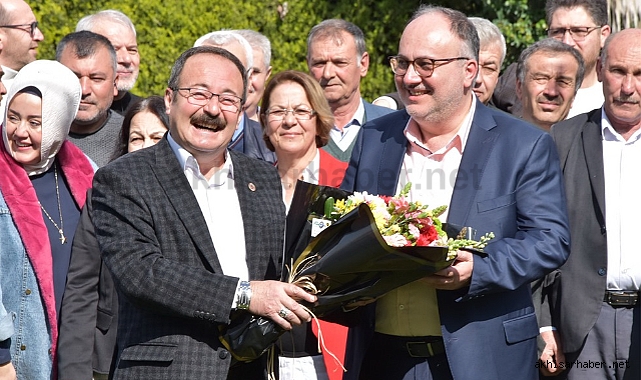 Akhisarlı muhtarlardan Fatih Füzün 'e tam destek