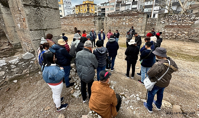 Malezyalı kafile Thyateira antik kentini ziyaret etti