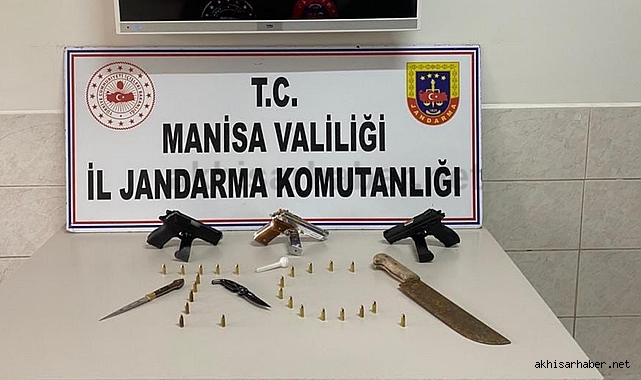 Akhisar'da devriye gezen jandarmadan 4 kişiye adli işlem