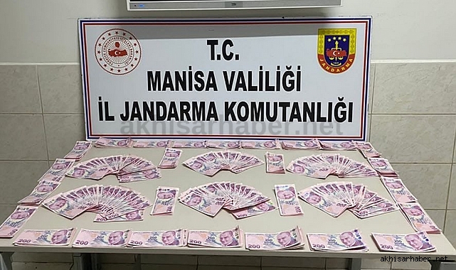 Akhisar'da piyasaya sahte paran süren iki kişi tutuklandı