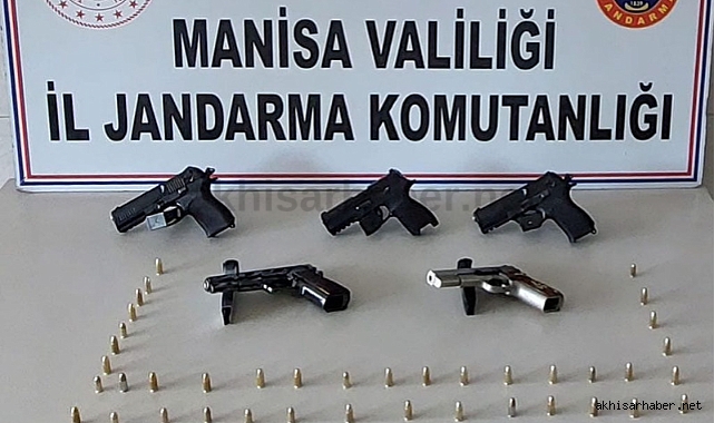 Akhisar'da silah kaçakçılarına darbe