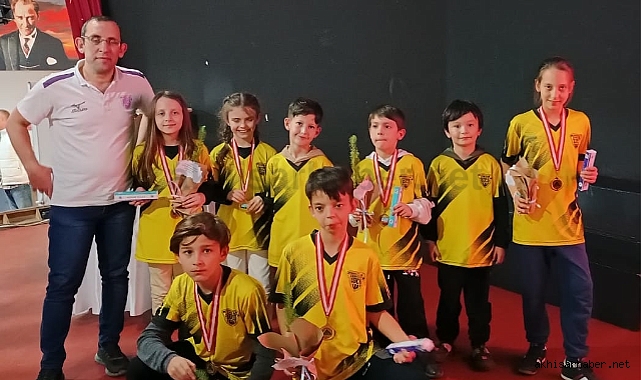 Akhisargücü satrançta madalyalara doymuyor