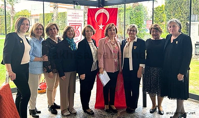 Akhisarlı yardım sevenlere ödüllüleri takdim edildi