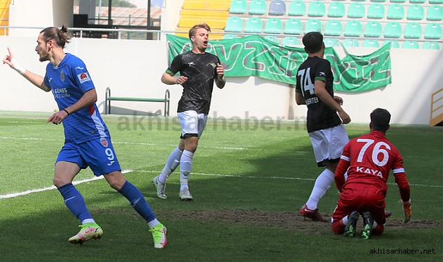 Akhisarspor evinde hüsrana uğradı