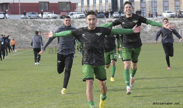Akhisarspor, son dakikada attığı 2 golle 3 puan aldı