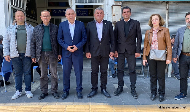 CHP'den İYİ Parti Akhisar İlçe Teşkilatına geçmiş olsun ziyareti