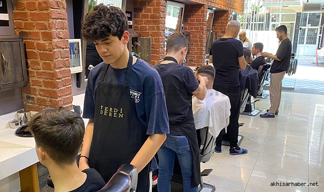 Ramazan bayramı öncesi berberlerde bayram yoğunluğu