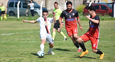 Akhisar 1922 son dakikada 2 puandan oldu!