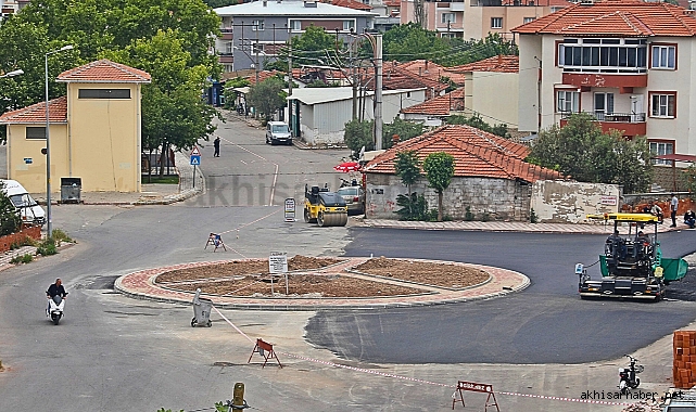 Akhisar Belediyesi'nde hedef 60 bin ton asfalt serimi
