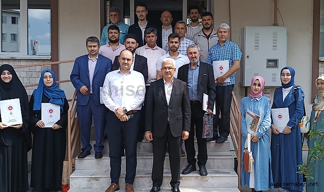 Akhisar'da Deprem Bölgesinde Görev Yapan Personele Başarı Belgeleri Verildi