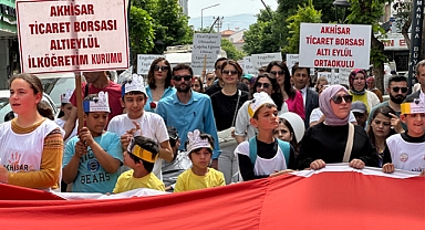 Akhisar'da engelsiz yaşam yürüyüşü yapıldı