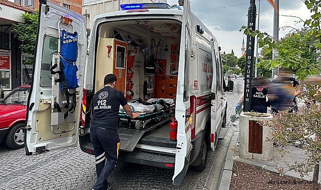 Akhisar’da yaşlı kadın bir anda kendini yerde buldu