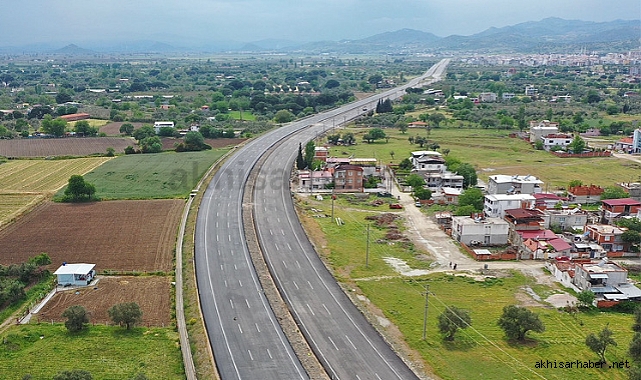 Akhisar-Dikili arasındaki Bergama çevre yolu açıldı