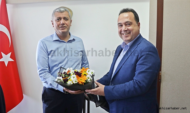 Akhisar yeni Kaymakamına ilk ziyaret Başkan Besim Dutlulu'dan