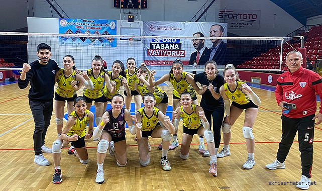 Akhisargücü Türkiye şampiyonasında 2'de 2 yaptı