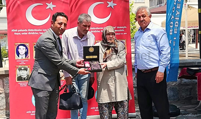 Akhisarlı Şehitler dualarla anıldı