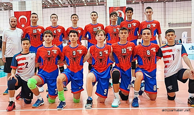 Akhisarlı voleybolculardan tarihi başarı