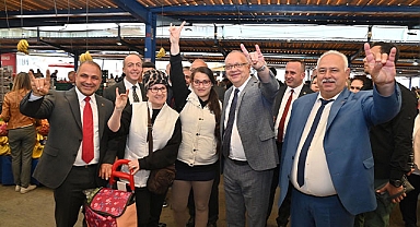 Başkan Ergün ve Ali Uçak Akhisar'da pazar esnafıyla buluştu