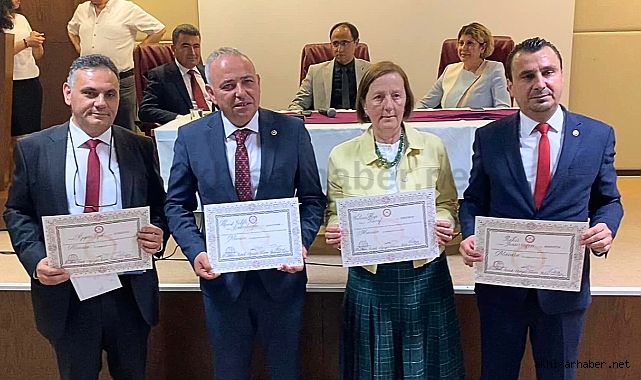 CHP Manisa Milletvekilleri mazbatalarını aldı