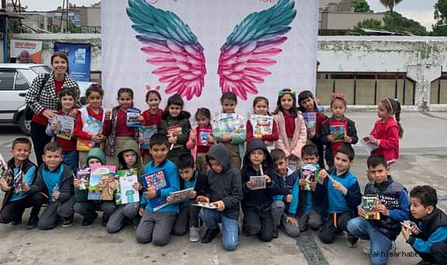 Cumhuriyet İlkokulu öğrencileri kitap ve edebiyat festivalini ziyaret etti