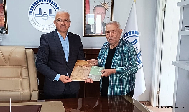 Emekli Gazeteci Haldun Akyüz, İlçe Müftüsü Muhammet Salman'ı Ziyaret Etti