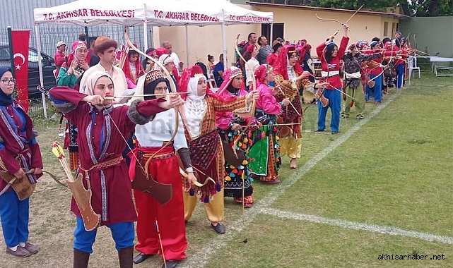 Geleneksel Okçuluk müsabakaları Akhisar'da yapıldı