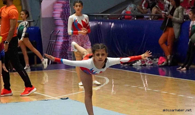 Okullar sporları artistik cimnastik il birinciliğinde Akhisar farkı