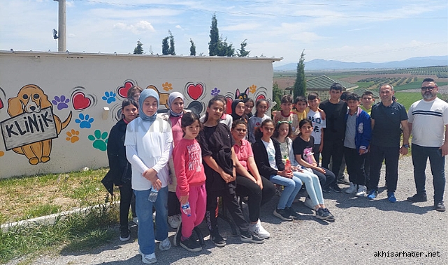 Yavuz Selim Ortaokulu öğrencileri sokak hayvanları ile mutlu anlar yaşadı