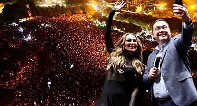 Ziynet Sali'den Akhisar'da unutulmaz bir konser