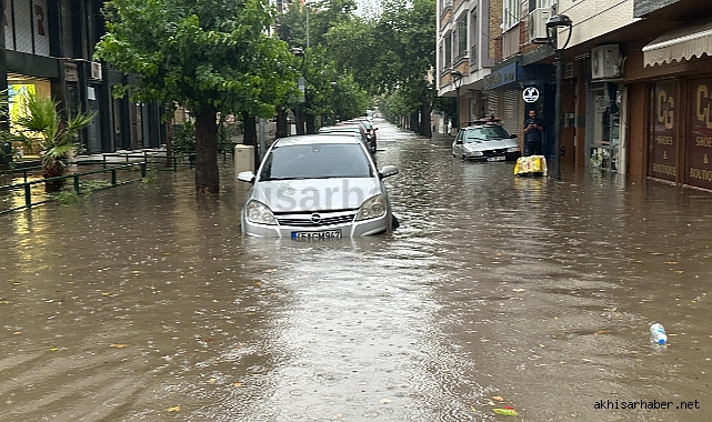 Akhisar’a geçmiş olsun mesajları