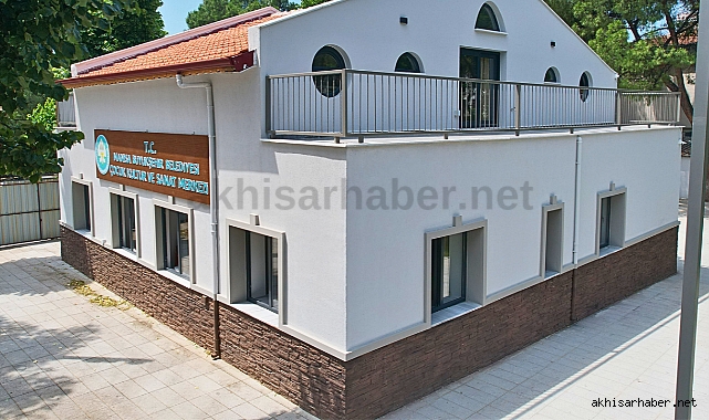Akhisar Çocuk Kültür ve Sanat Merkezi açıldı