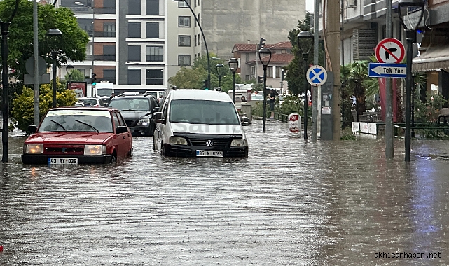 Akhisar’da afet yaşandı!
