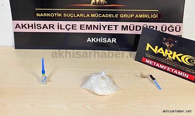 Akhisar’da durdurulan araçta uyuşturucu ele geçirildi