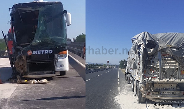 Akhisar'da feci kazada 14 kişi yaralandı