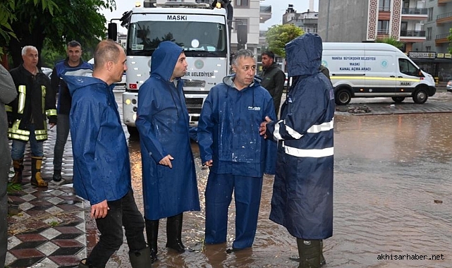 Akhisar’da MASKİ taşkınlara müdahale ediyor